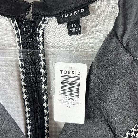 Torrid Womens Mini Stretch Satin Houndstooth Tuxedo Dress size 16 or 1X NWT - Picture 6 of 9
